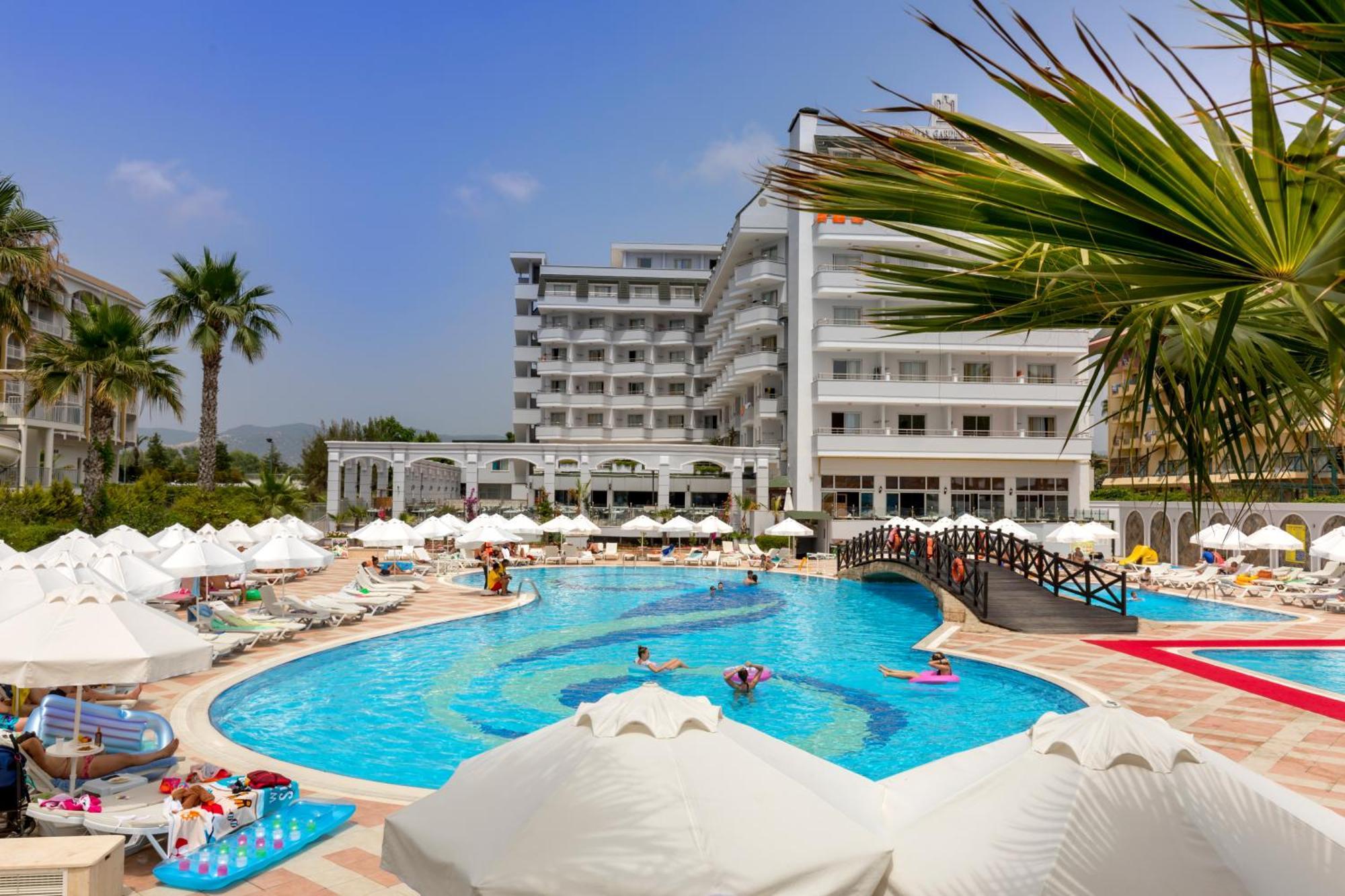Holiday Garden Resort โอคูร์จาลาร์ ภายนอก รูปภาพ
