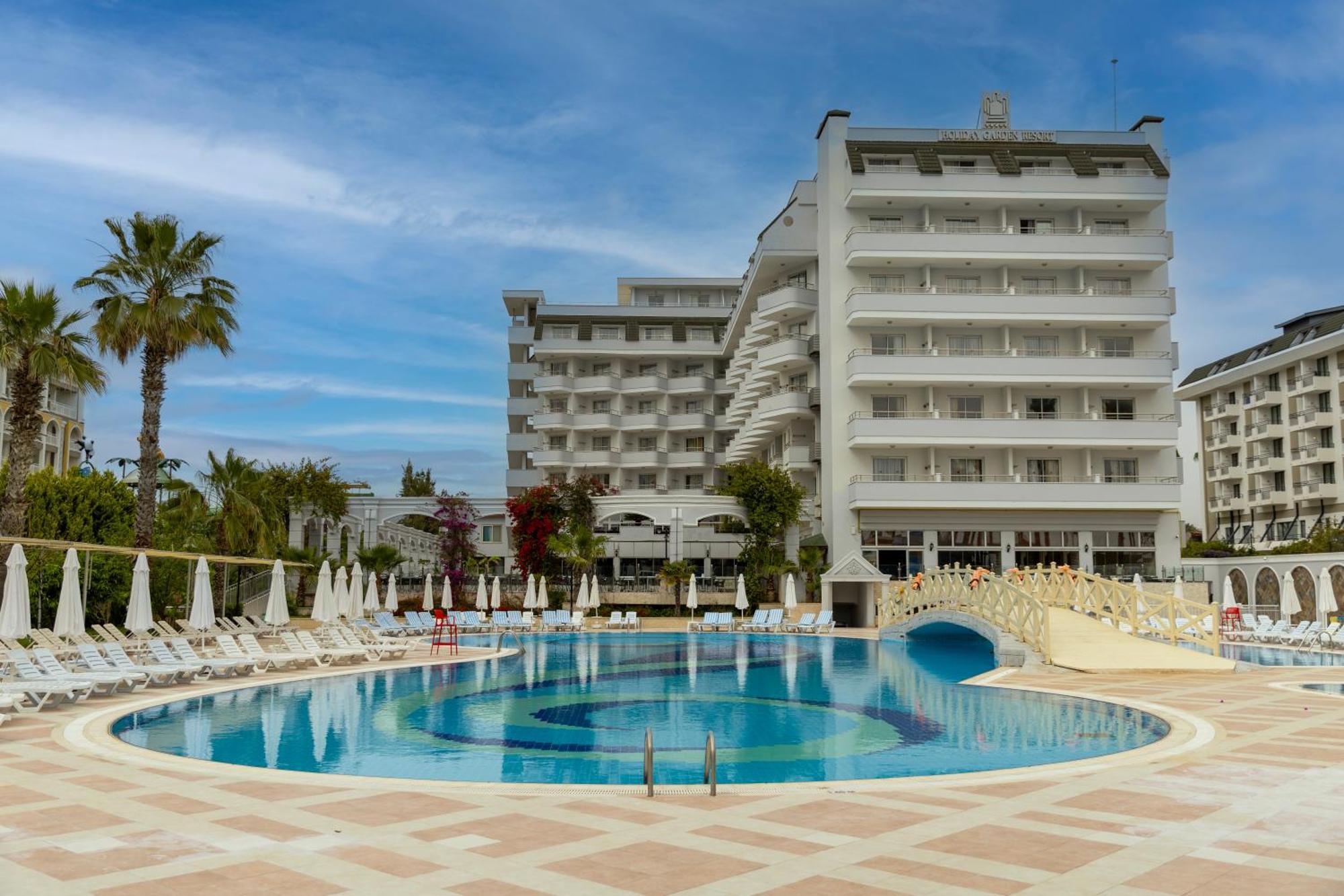 Holiday Garden Resort โอคูร์จาลาร์ ภายนอก รูปภาพ