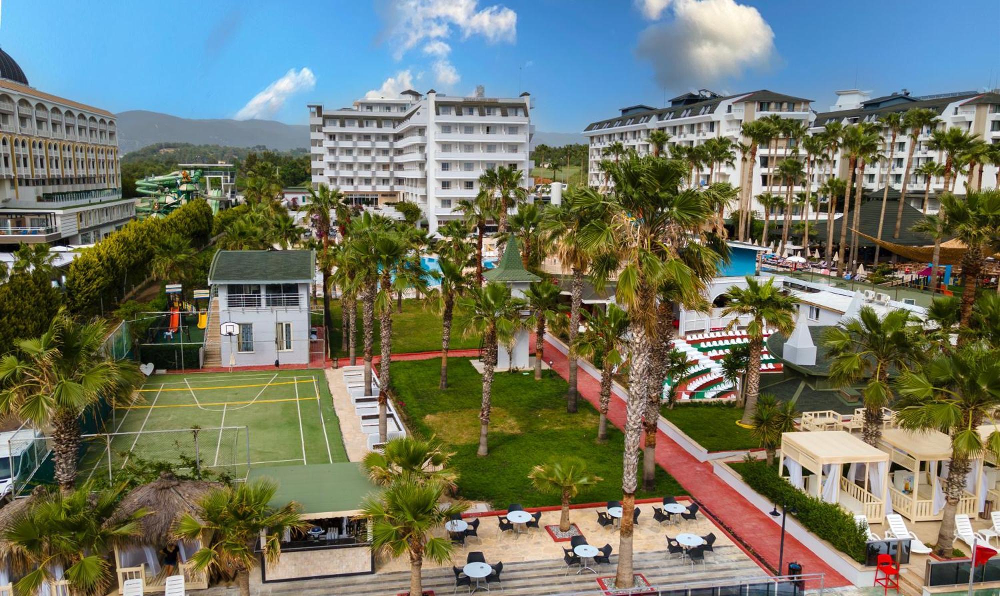 Holiday Garden Resort โอคูร์จาลาร์ ภายนอก รูปภาพ