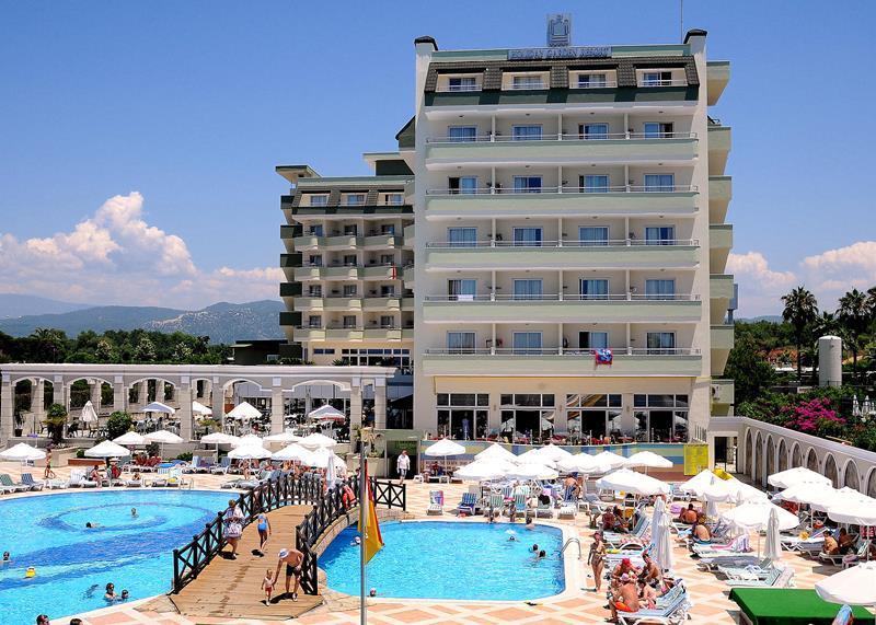 Holiday Garden Resort โอคูร์จาลาร์ ภายนอก รูปภาพ