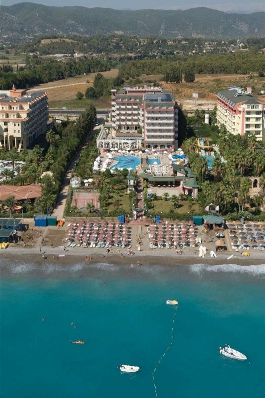 Holiday Garden Resort โอคูร์จาลาร์ ภายนอก รูปภาพ