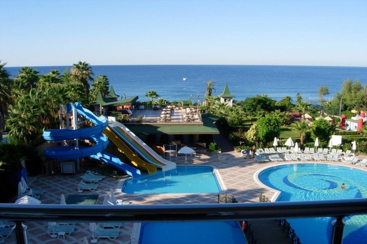 Holiday Garden Resort โอคูร์จาลาร์ ภายนอก รูปภาพ