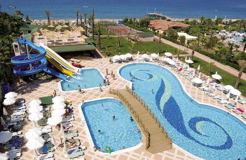 Holiday Garden Resort โอคูร์จาลาร์ ภายนอก รูปภาพ
