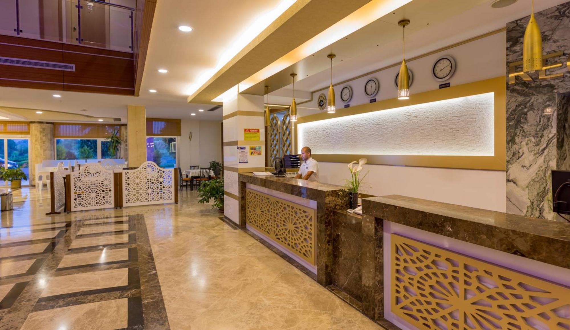 Holiday Garden Resort โอคูร์จาลาร์ ภายนอก รูปภาพ
